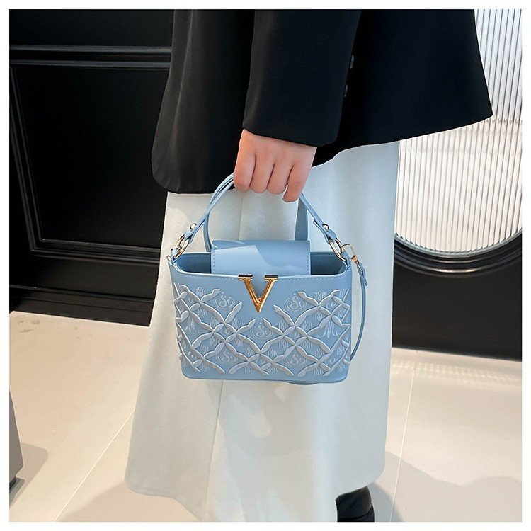 Embroidered diamond fashion small square bag horizontal high-end crossbody bag shoulder handbag women's bag