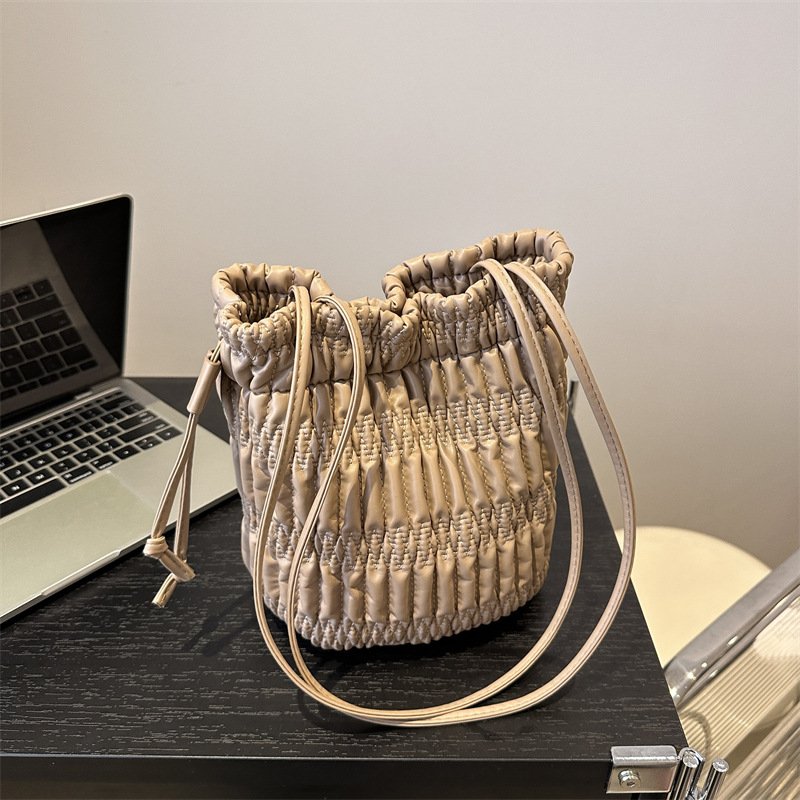 Fashionable gentle pleated shoulder bag for women versatile armpit bag bucket bag for women