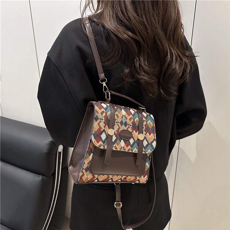 Fashion trend, casual, simple and personalized backpack, niche design, autumn style women's backpack