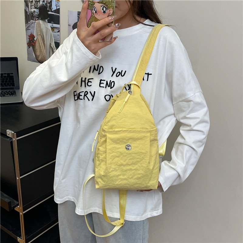 Fashionable casual multifunctional chest bag, stylish large capacity nylon waterproof lightweight crossbody shoulder bag