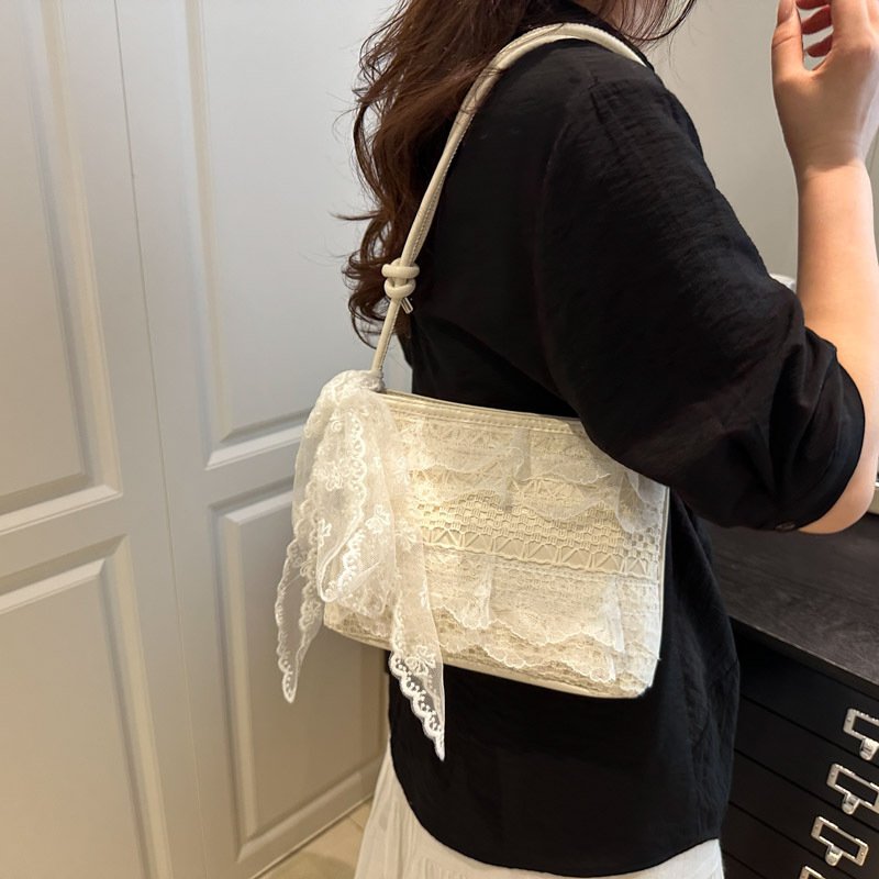 Casual vacation niche design armpit bag women's stylish one-shoulder large-capacity trendy tote bag