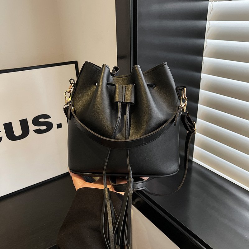 Drawstring Bucket Bag Spring and Today Popular Solid Color Retro Women's Bag Simple and Versatile One-shoulder Crossbody Bag Trendy