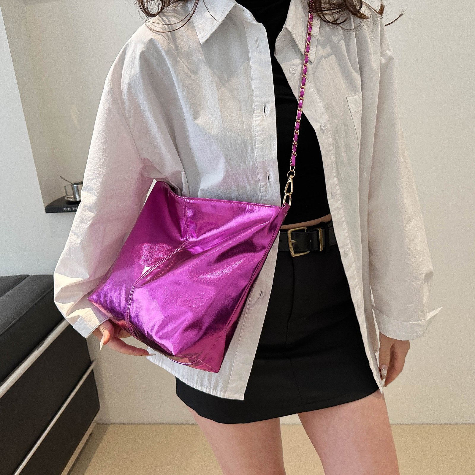 Fashionable portable one-shoulder large-capacity retro personalized fashion casual one-shoulder cross-body bucket bag