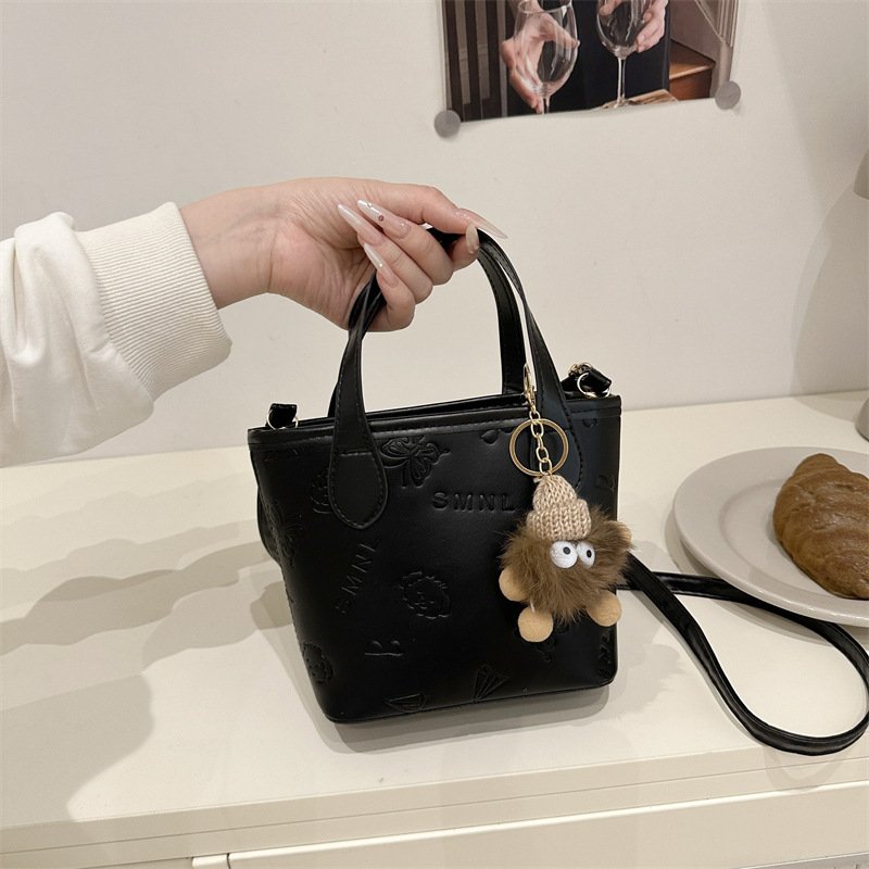 Today??s popular textured small bags, spring versatile crossbody bags, handheld mini bucket bags