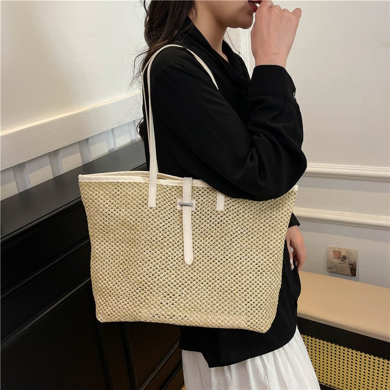Straw large-capacity mother-in-law bag niche woven bag fashionable holiday shoulder tote bag