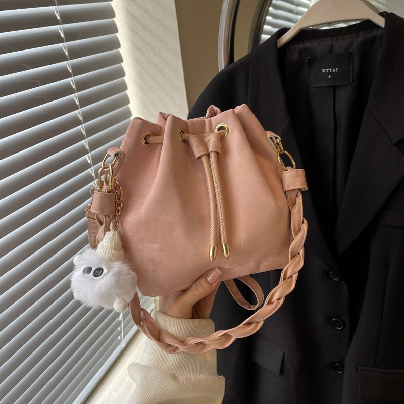 Drawstring fashionable one-shoulder crossbody bag for women versatile casual bag bucket bag for women