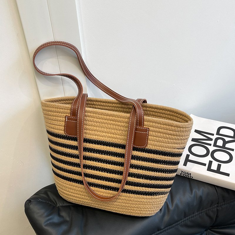 Woven straw bag women's large capacity summer versatile shoulder bag texture commuter seaside beach bag
