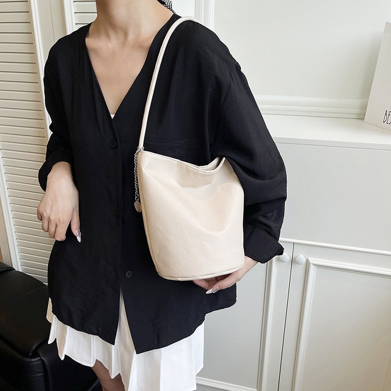 Soft Leather Solid Color Simple Bucket Bag Lazy Style Casual Large Capacity Commuting Shoulder Handbag