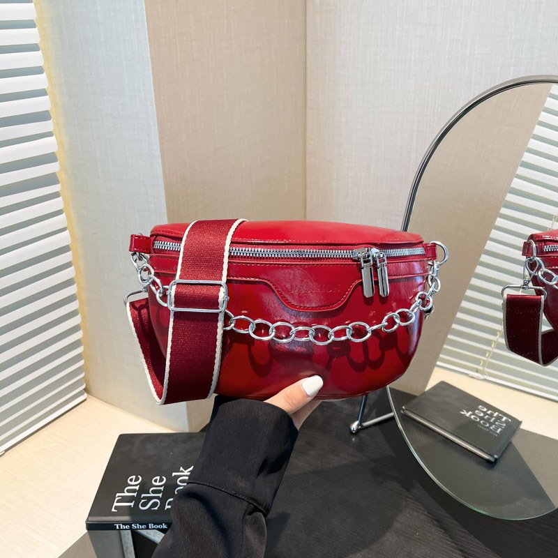 Crossbody chest bag for women, fashionable, simple, retro style, chain decorated waist bag, fashionable shoulder bag